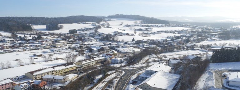 Small_MarktTeisnach_Rathaus_Winter
